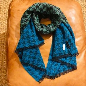 ‼️Marc by Marc Jacobs‼️ Blanket Scarf, Blue & Teal